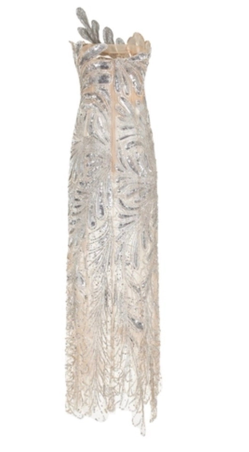 Oscar De La Renta Crystal-Embroidered Tulle Gown Size 4 Retails $13,989