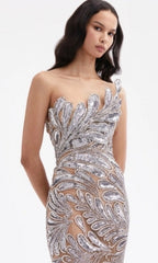 Oscar De La Renta Crystal-Embroidered Tulle Gown Size 4 Retails $13,989