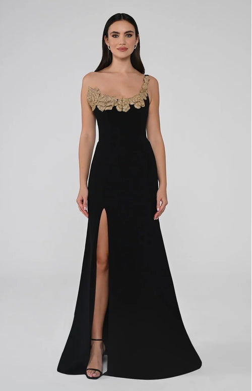 Alfabeta One-Shoulder Crepe Gown with Embellished Neckline Size 6 Retails $1,150