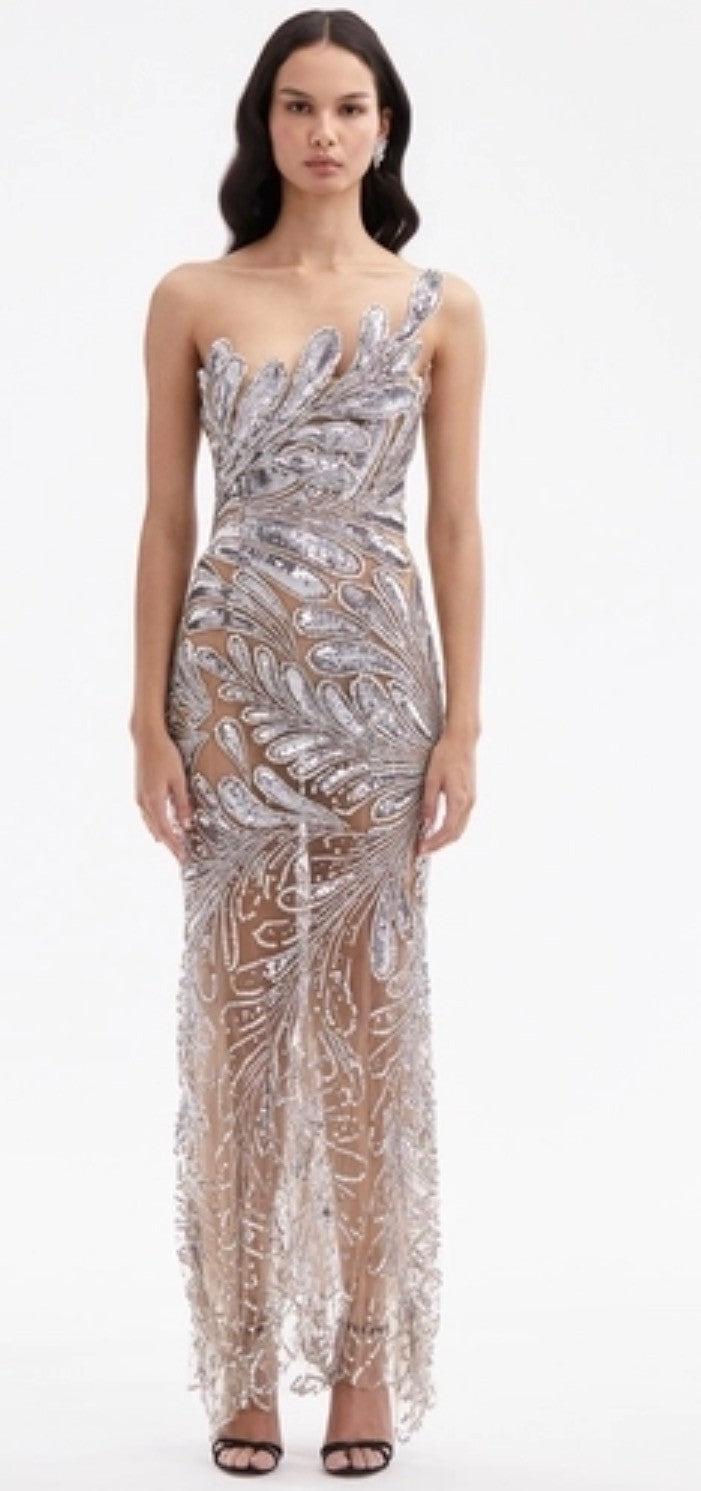 Oscar De La Renta Crystal-Embroidered Tulle Gown Size 4 Retails $13,989