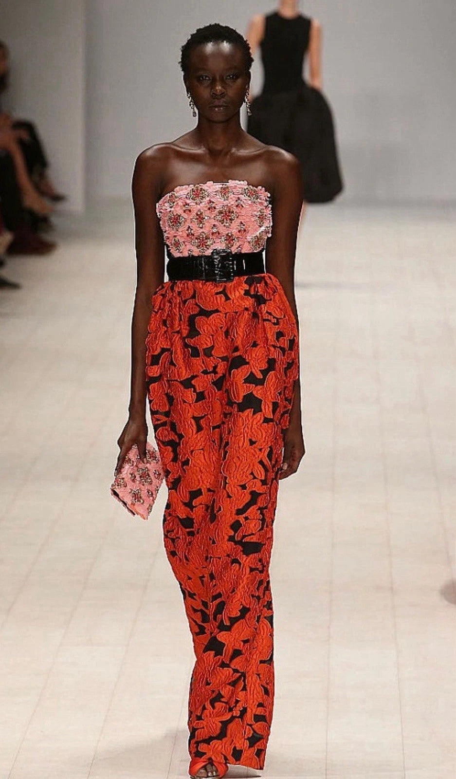 Oscar de la Renta Strapless Embellished Runway Gown Size 6 – Resort 2017