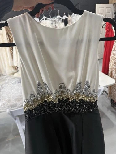 Pamella Roland Black and White Maxi Dress Size 8 – Red Carpet Evening Style