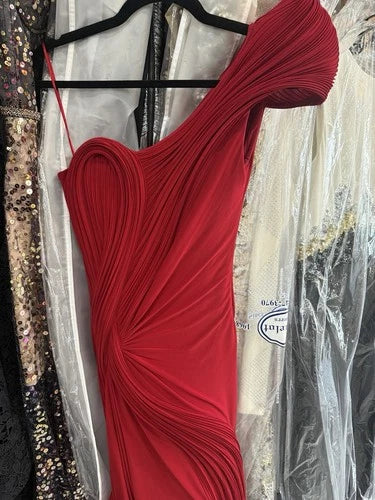 Gaurav Gupta Sculpted One-Shoulder Jersey Gown Size 4 – Red Fitted