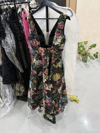 Monique Lhuillier Elegant Floral Jacquard Gown Size 6 – Black Multi