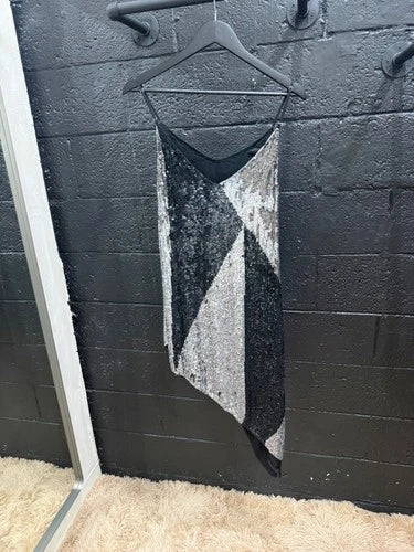 Retrofête Stella Asymmetric Two-Tone Sequinned Chiffon Dress Size S – Silver Mini