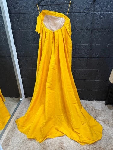Carolina Herrera Fan Pleat Column Gown Size 10 – Yellow Silk