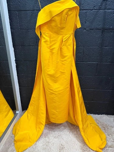 Carolina Herrera Fan Pleat Column Gown Size 10 – Yellow Silk