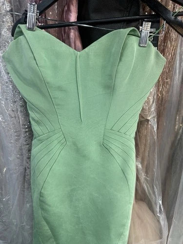 Zac Posen Strapless Mermaid Gown Size 2 – Sculpted Red Carpet Silhouette