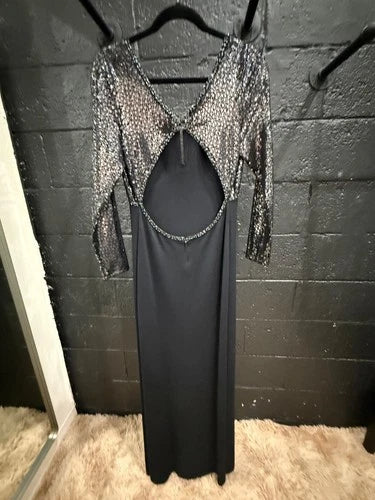 St. John Couture Black Sequin Long Sleeve Evening Gown – Size 8